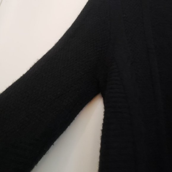 JON & ANNA CONTEMPORARY BLACK SWEATER WOMEN. - Picture 6 of 9